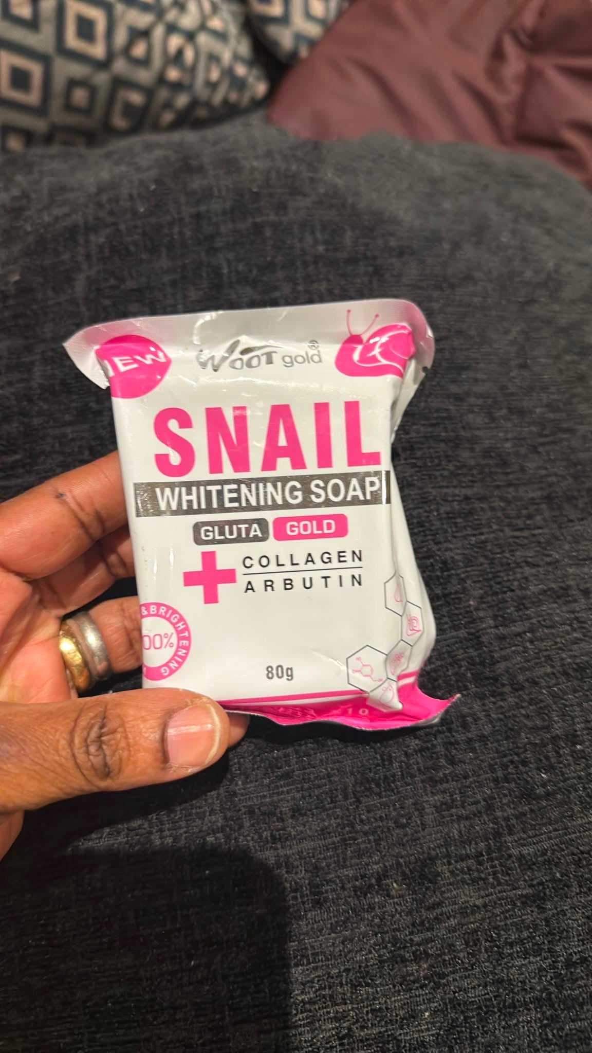 EW Snail & Whitening Soap