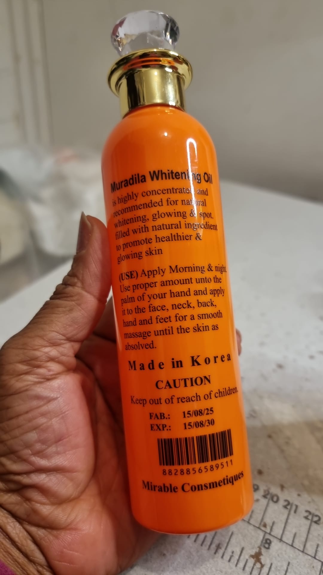 Muradila Extra Whitening 3-in-1 Treatment Oil SPF 20